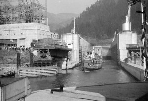 Photograph of Bonneville Dam in 1943