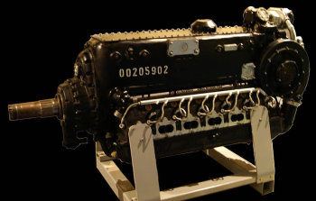 Photograph of a DB-605 engine similar to the Ha-140