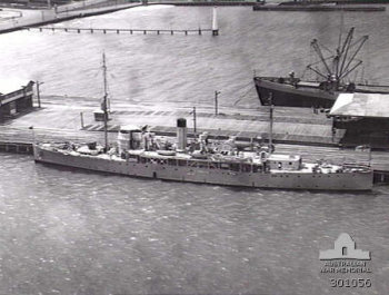 Photograph of HMAS Moresby