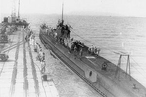 Photograph of A1-class submarine I-10