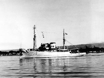 Photograph of USS Conserver, a Bolster-class rescue and salvage ship